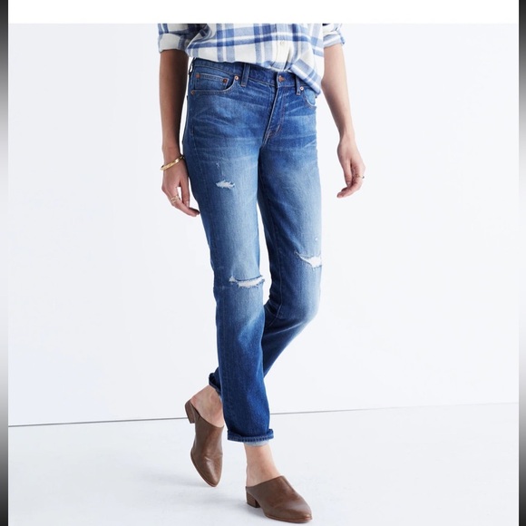 Madewell Denim - Madewell Distressed The slim Boyjean in Medium Blue